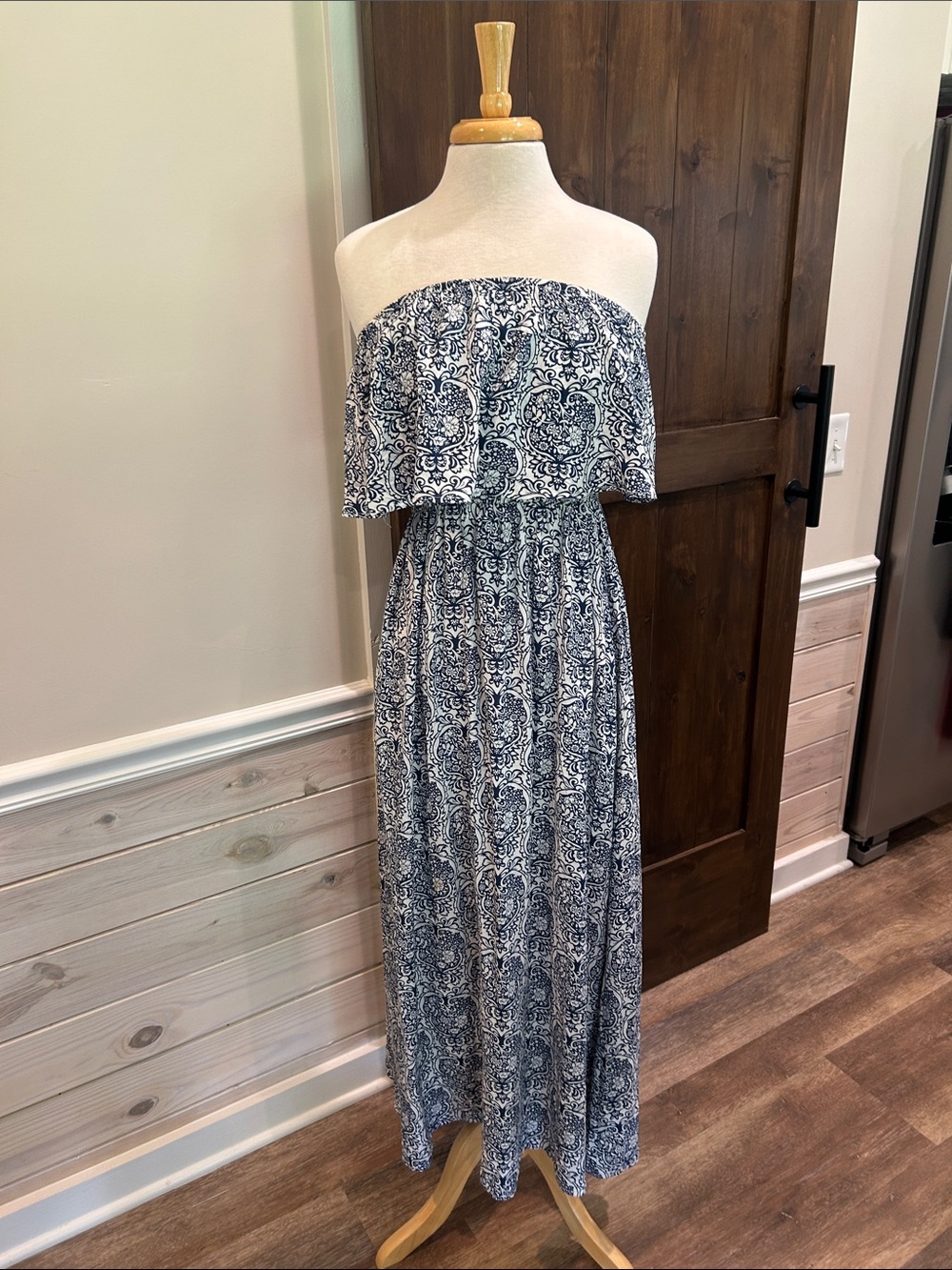 M95 Yardton Women's Blue Paisley Strapless Maxi Dress Size Medium